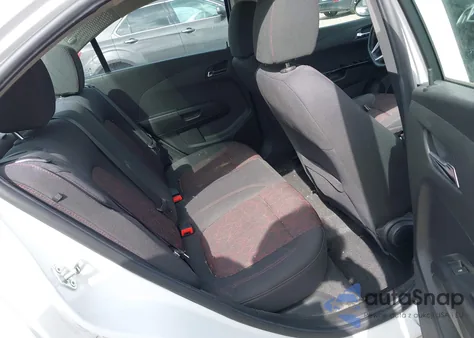 2020 Chevrolet Sonic Fwd Lt z USA, uszkodzony, nr VIN 1G1JD5SB6L4100503